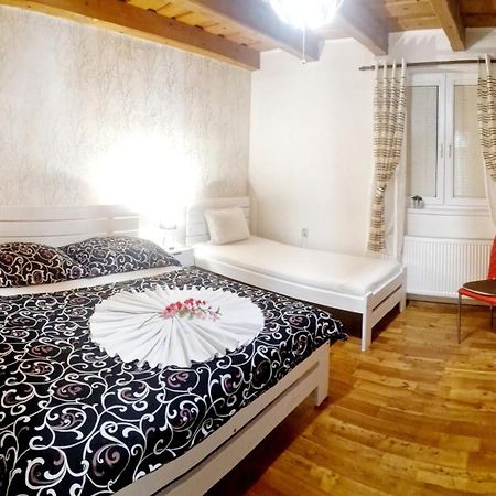 Apartmán Erika Bešeňová Exterior foto