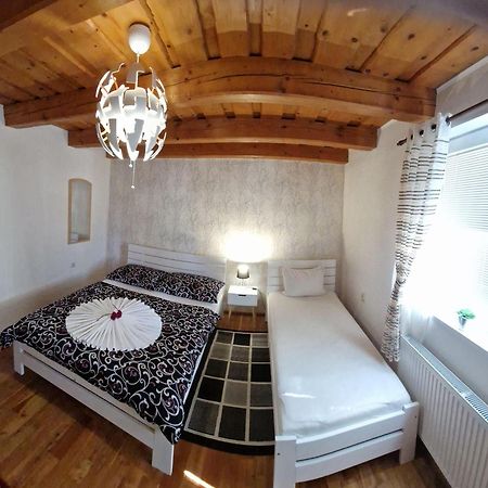Apartmán Erika Bešeňová Exterior foto