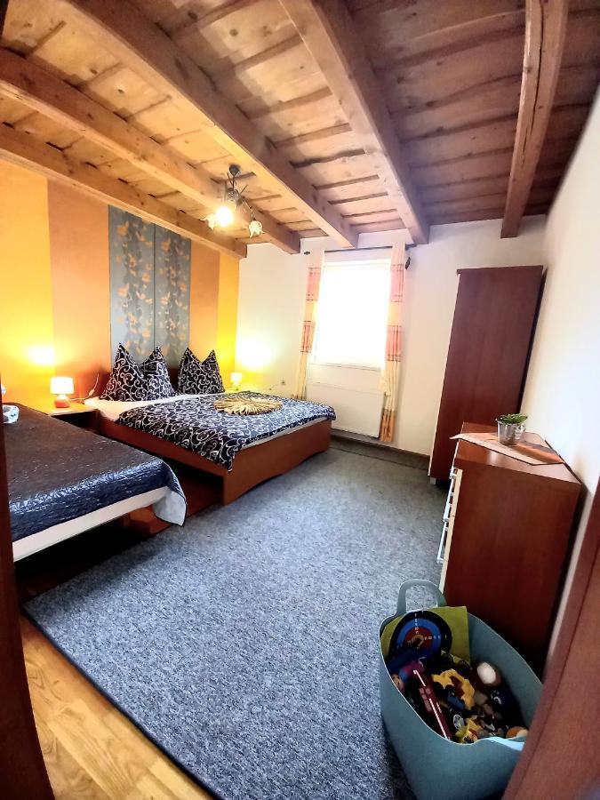 Apartmán Erika Bešeňová Exterior foto
